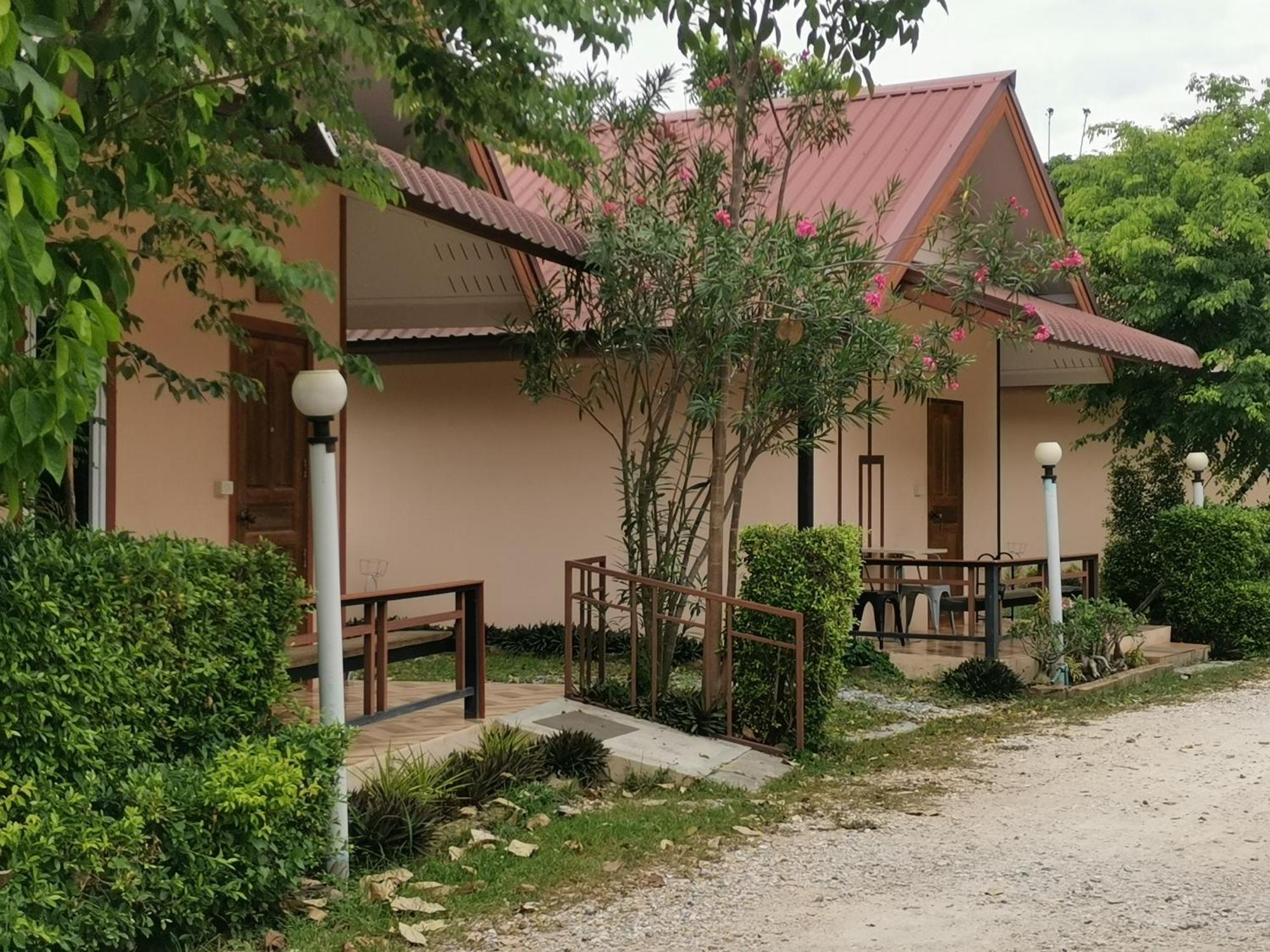 Numhom Resort Ban Nong Chum Saeng 外观 照片
